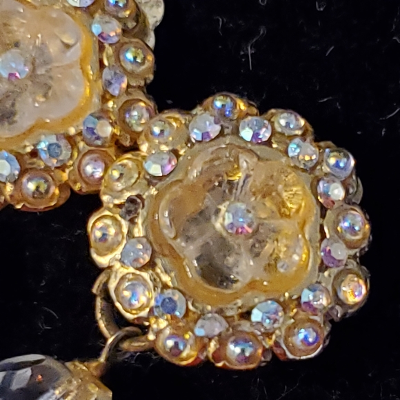 Vintage goldtone clip-on earrings flower center with ab stones and ab beads - Picture 2 of 11